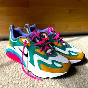 Never Worn! Nike Air Max 200 Women's 7.5/ Men's 6